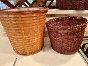 lot 326 image: Various Baskets and a Wine Rack