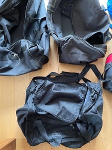 lot 245 image: 5 Duffle Bags