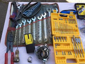 lot 362 image: Assorted Hardware Lot