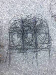 lot 369 image: Wire Garden Edging Lot