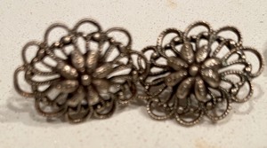 lot 347 image: New Fit Bit Wrist Bands, Earrings and Pins