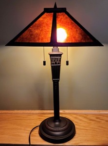 lot 15 image: Bronze Amber Glass Table Lamp