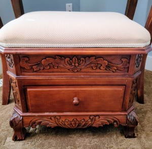 lot 33 image: Ornate Vanity and Storage Stool