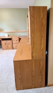 lot 97 image: Large Oak Office Unit