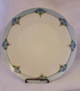lot 138 image: Bavaria and Nippon Painted Plates