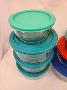 lot 147 image: Food Storage Containers