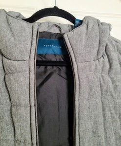lot 168 image: Mens Perry Ellis Quilted Grey Vest