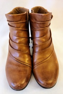lot 190 image: Cobb Hill Brown Leather Booties