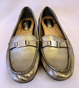 lot 189 image: Giani Bernini Gold Loafers