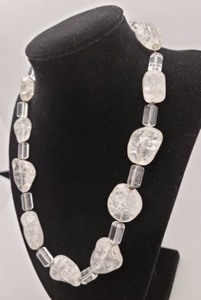 lot 196 image: Clear Chunky Beaded Necklace