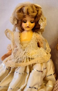 lot 208 image: Trio of Vintage Dolls