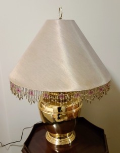 lot 212 image: Beaded Brass Table Lamp