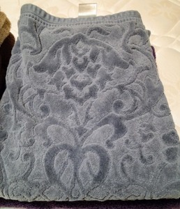 lot 216 image: Variety of Towels
