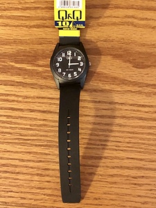 lot 102 image: Q & Q 10 Bar Water Resistant Watch