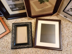 lot 257 image: Variety of Picture Frames