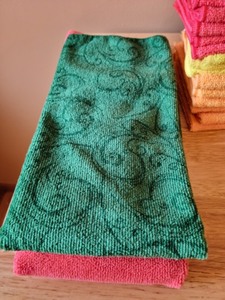 lot 282 image: Kitchen Towels and Microfiber Cloths