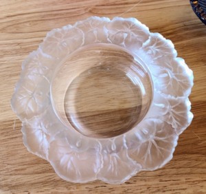lot 291 image: Variety of Decorative Vintage Glassware