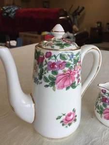 lot 334 image: Teapot and Creamer (Made In England)