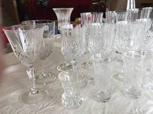 lot 335 image: Assorted Crystal Wine Glasses