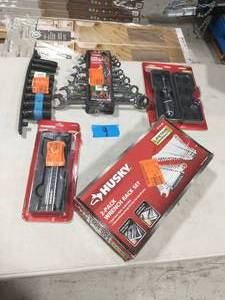 lot 9 image: HUSKY MIXED TOOLS