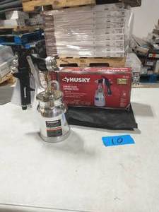 lot 10 image: HUSKY Siphon Feed Spray Gun