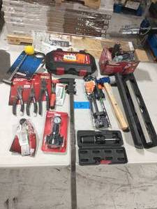 lot 12 image: MIXED TOOLS