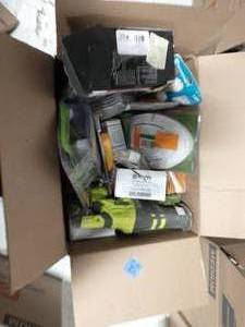 lot 52 image: BOX OF MIXED ITEMS