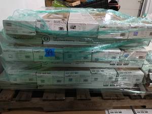 lot 99 image: Edwards Oak 6 in. x 36 in. Rigid Core Luxury Vinyl Plank Flooring (23.95 sq. ft.  case)
