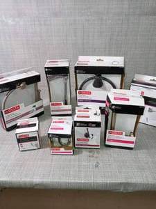 Mixed lot of Delta bathroom items  - SEE PICTURES