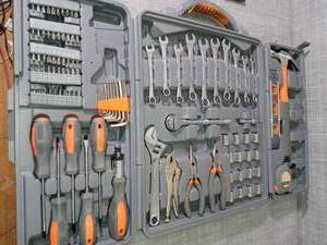 HDX Home Tool Kits Set (137-Piece)-H137HOS - open box not used  - SEE PICTURES