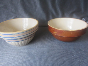 lot 65 image: St Croix Falls advertising bowls #...