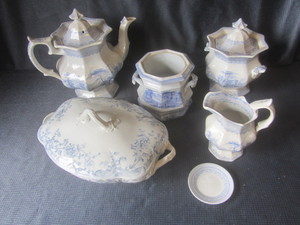 lot 66 image: English blue transfer china...