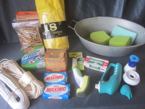 lot 83 image: Wash, flannel duster, clothes pins ...