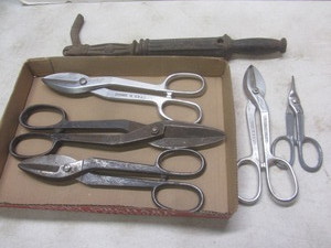lot 143 image: Tin snips with Wiss V-13, 7, A9, Ma...