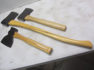 lot 159 image: Axe, Collins 2.25 head. Artisan, n...
