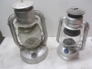 lot 160 image: Dietz #2 De-Lite, Little Wizard lan...