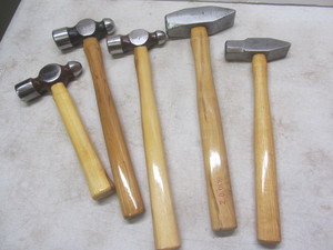 lot 164 image: Stanley 32 & 24oz ball peen hammers...