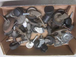 lot 200 image: Dolly wheels plastic, vintage pull...