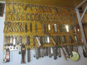 lot 204 image: Openers many beer company  adverti...