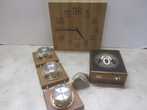 lot 249 image: Verichron clock - battery operated,...