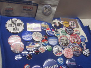 lot 256 image: Political buttons Kennedy, Johnson...