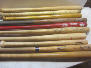 lot 272 image: Baseball bats 28.5 to 33.5, teeb...