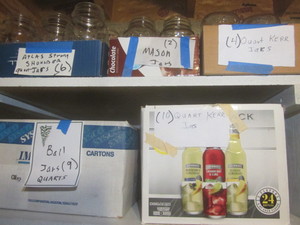 lot 275 image: Canning jars, quarts qty 31...