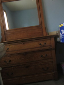 lot 3 image: Antique dresser 43Wx20.25Dx31H w...