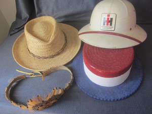 lot 354 image: Mens hats Intl Harvester pith he...