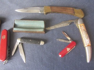 lot 363 image: Kut Master 2 blade knife, fish knif...