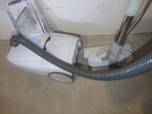 lot 451 image: Kenmore canister vacuum with power ...