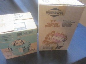 lot 474 image: West Bend Party Perk 12-30 coffee m...