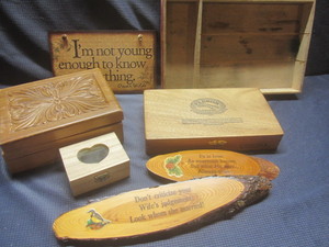 lot 487 image: Humorous quotes, wooden cigar boxes...