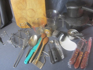 lot 407 image: Pampered Chef micro steamer, Airy F...